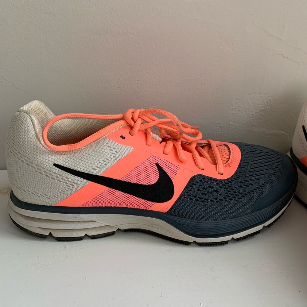 Women’s Nike Pegasus 30 Running Sneakers